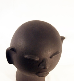 cabeça decorativa em terracota na cor preta tamanho M