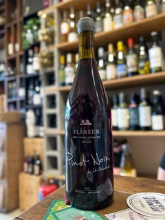 FLÂNEUR THE YOUNG STROLLER PINOT NOIR