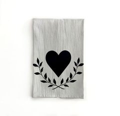 TOALLA DE MANO CORAZON