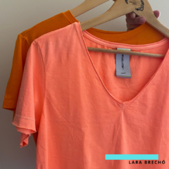 T-SHIRT CROPPED NEON