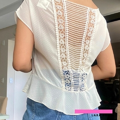 BLUSA COM TEXTURA