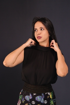 BLUSA GOLA PRETA