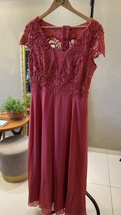 Vestido de festa longo com renda guipir e bordado - comprar online