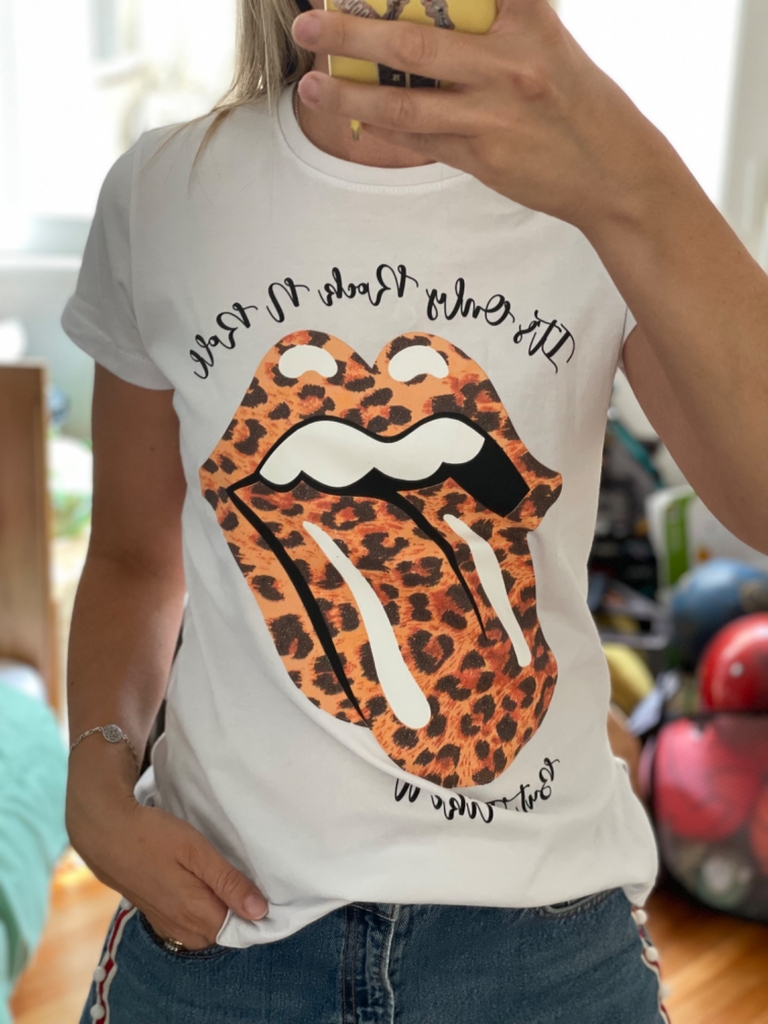 Remera con la best sale lengua de los stones