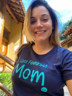 Cool feminist mom