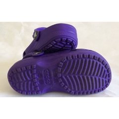 Chinelo Roxo - Crocs na internet