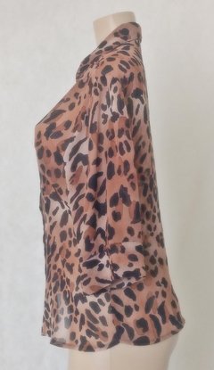 Camisa Crepe Animal Print na internet