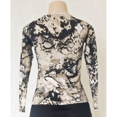  BLUSA MANGA LONGA DECOTE V  ANIMAL PRINT