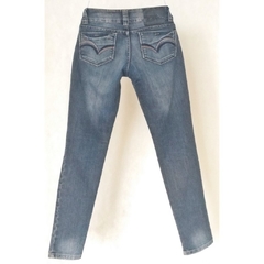 CALCA JEANS SKINY - DENÚNCIA