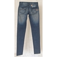 CALCA JEANS SKINY - DENÚNCIA