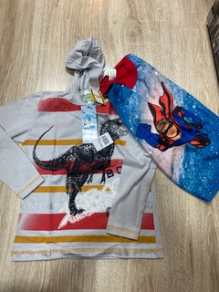 Camiseta Dinosauro + super man