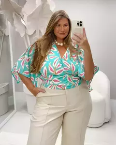 Cropped Carolina - Moda Feminina Plus Size que valoriza suas curvas - Boutique Deva Rodrigues Plus - Curitiba