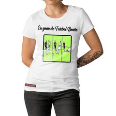 A Camiseta Feminina Barolo Futebol Bonito Messi/Boateng na internet