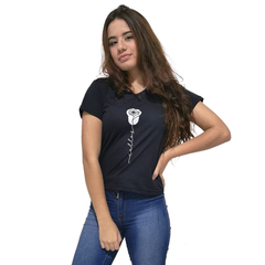 Camiseta Feminina Gola V Cellos Rose Premium - QESTILOS - Todos os estilos em um só lugar