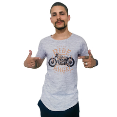 Camiseta Longline Ukkan Ride Angel - QESTILOS - Todos os estilos em um só lugar