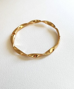 Bracelete Articulado Torcido Banho Ouro 18k