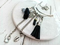 Collar black tassel