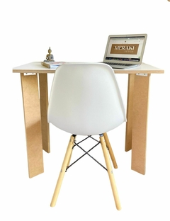 ESCRITORIO ESCANDINAVO AGATA + SILLA EAMES BLANCA