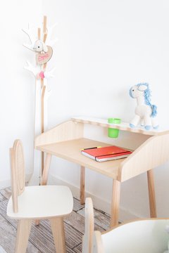 Pupitre escritorio para niños + banquito Conejo - comprar online