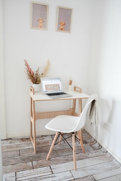 ESCRITORIO ESCANDINAVO + SILLA EAMES - tienda online