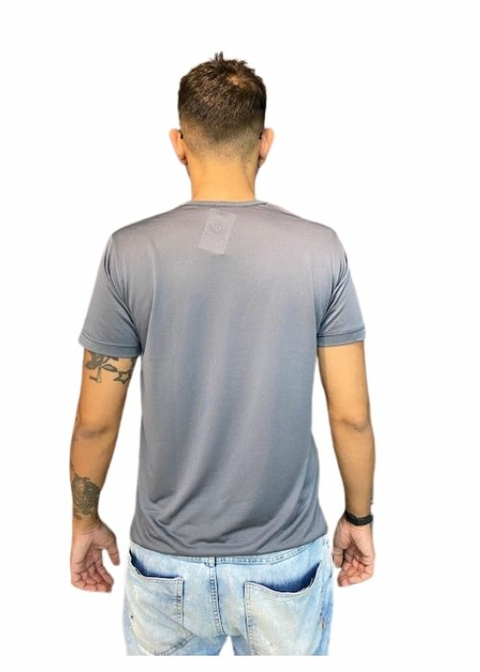 Camiseta Parashok Masculina Cinza Escuro - comprar online
