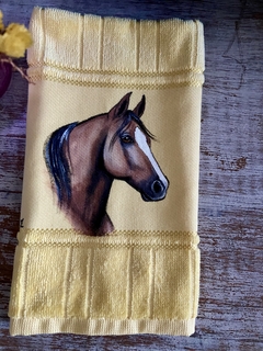 Toalha lavabo branca amarela cavalo tordilho - (cópia)
