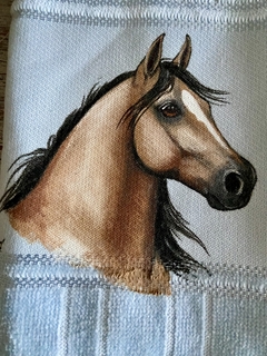 Toalha lavabo branca com cavalo castanho correndo - (cópia) - buy online