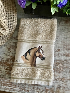 Toalha de lavabo beje cavalo castanho vermelho - (cópia)