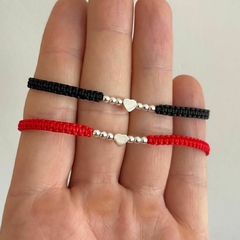 Pulsera Cordón rojo-negro con dije corazòn - comprar online