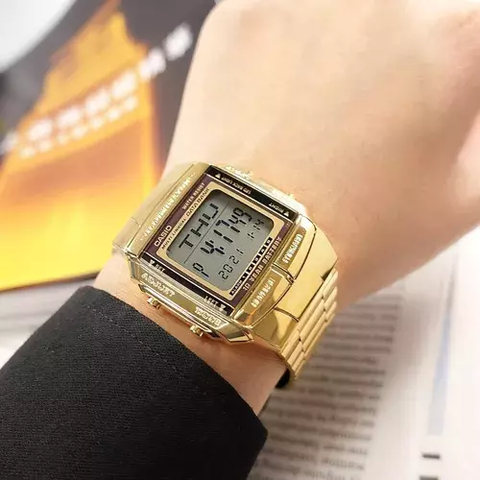 Reloj Digital De Acero Dorado