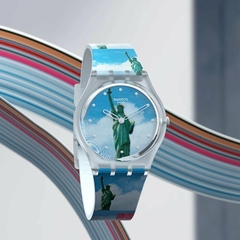 Reloj Swatch Gz351 Moma New York By Tadanori Yokoo para Mujer malla de Silicona