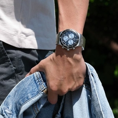 Reloj Swatch YVS487G Dark Irony malla de silicona para caballero cronógrafo y calendario