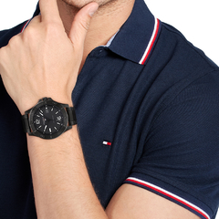 Reloj Tommy Hilfiger Ryan 1791996 Para caballero con calendario malla de acero negro