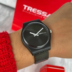 Reloj Tressa Chess TR-098 Para Dama Con Doble Calendario Malla Metal Negro Elastizado Cuadrante Con Indicadores