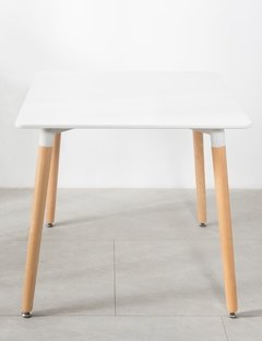 Mesa Eames Cuadrada Base De Madera Tapa Blanca 100x100x73cm - comprar online