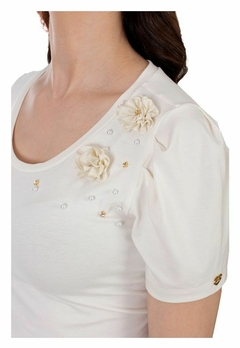 Blusa Hapuk 21506 Ursula visco com bordado e flor - Loja de Roupas A Praça 