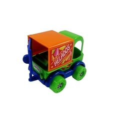 Set de 2 camioncitos con enganches. Art N° 603-bis - DISTRISEBA