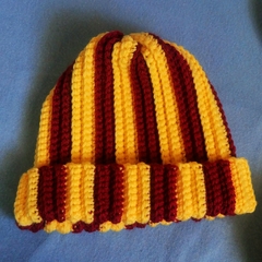 Gorro de crochê cores grifinória