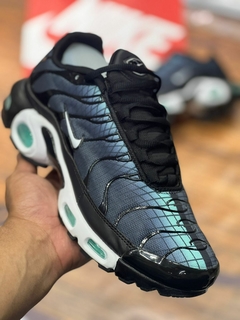 Tênis Nike Air Max Plus 3 na internet