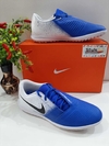 Chuteira Society Nike Phantom Venom Club TF - Branco e Azul