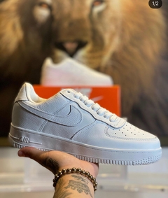 Tênis Nike Air Force One Couro na internet