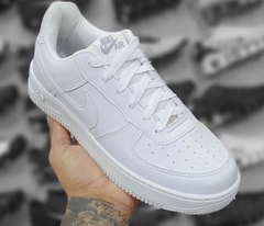 Tenis nike air force similar - styletenis