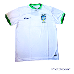 CAMISETA BRASIL NIKE COM BOTÃO - comprar online