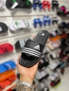 Chinelo Adidas slide