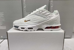 Tênis Nike Air Max Plus 3 na internet