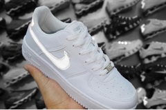 Tênis nike air force branco refletivo