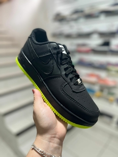 Tênis Air Force 1 - Preto/verde na internet