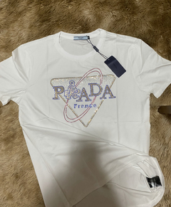 Camiseta prada paris predaria na internet