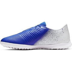 Chuteira Society Nike Phantom Venom Club TF - Branco e Azul na internet