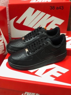 Tênis Nike Air Force One Couro